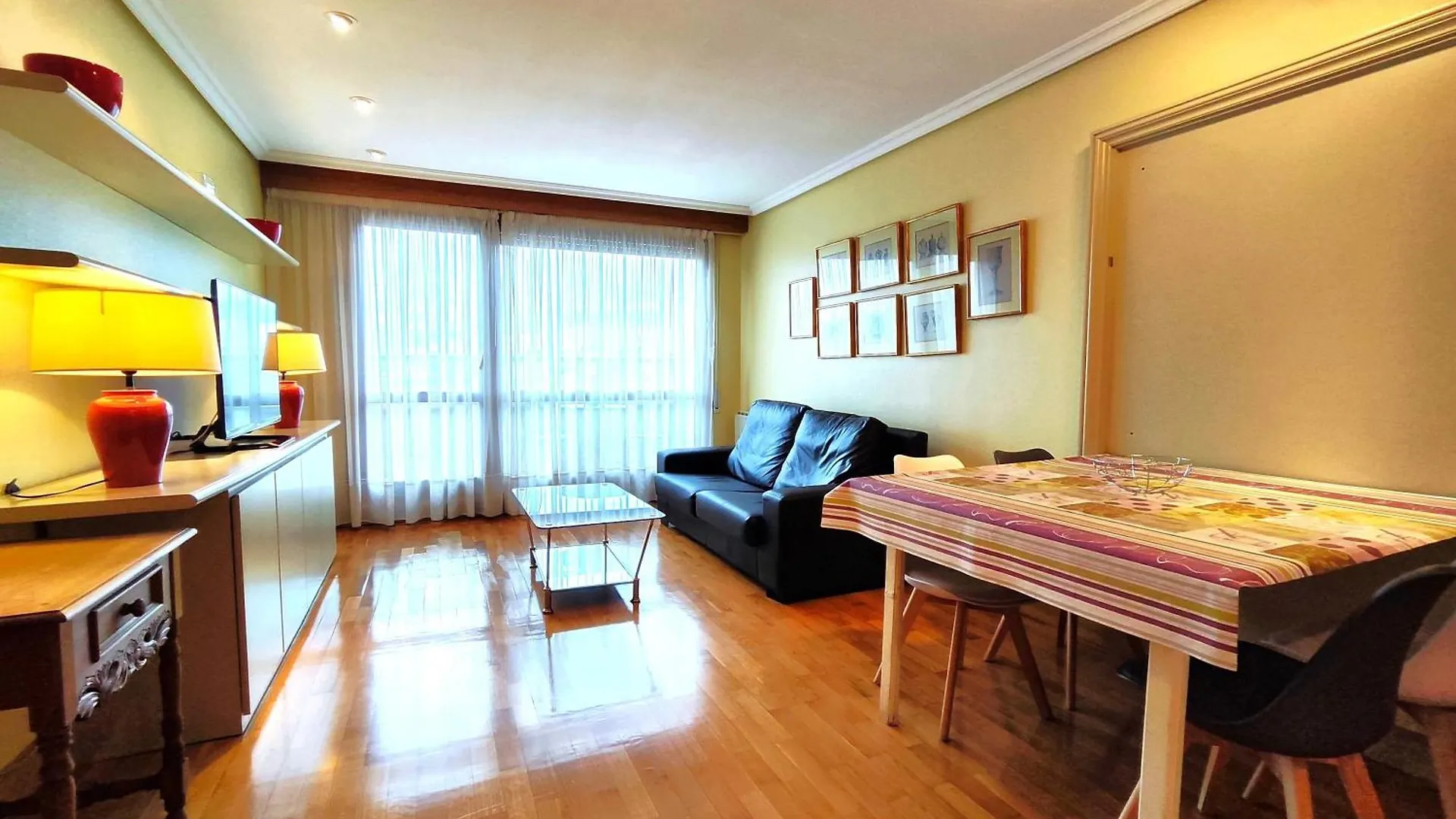 Gestion De Alojamientos Apartments Pamplona Spagna